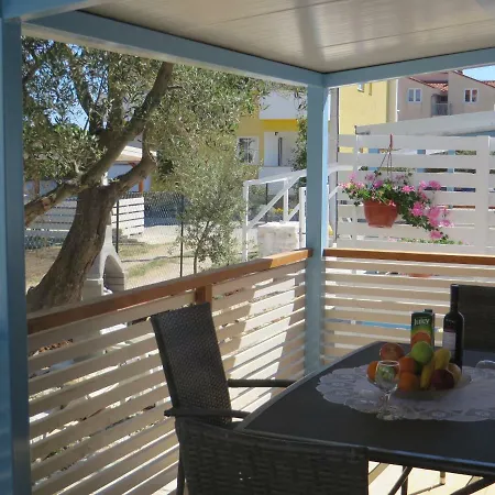 Mobile Homes Andrija Barak 3* باكوشتاني