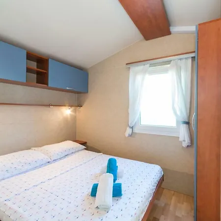 Mobile Homes Andrija Barak 3*