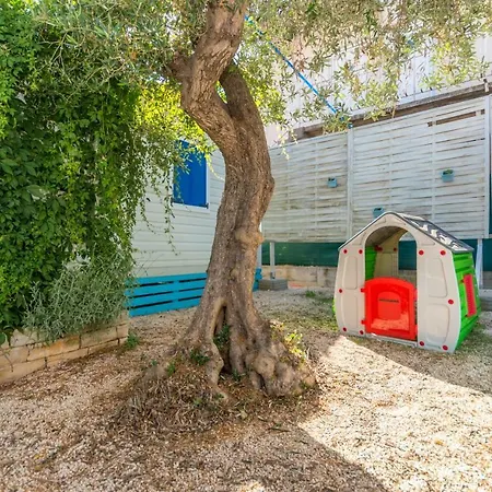 منتزه العطل Mobile Homes Andrija Barak