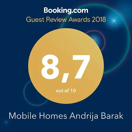 منتزه العطل Mobile Homes Andrija Barak