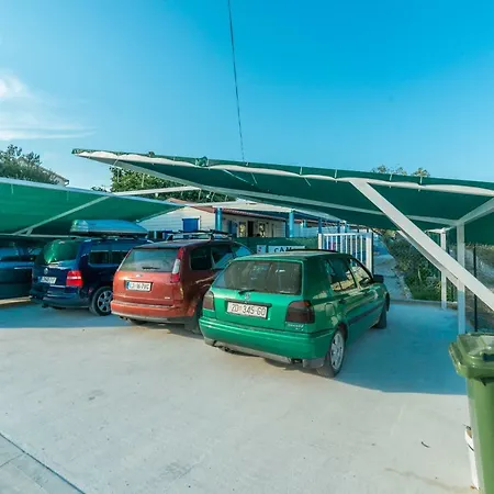 Mobile Homes Andrija Barak 3*